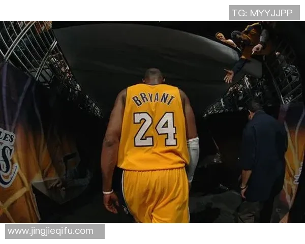 足球明星致敬科比的感人视频回顾与精彩瞬间分享