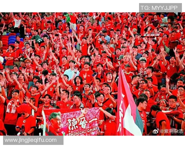 香港足球明星队的真正实力与明星光环之间的关系探讨